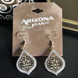 Stunning Gold Tone Earrings