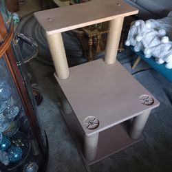 Cat tree post