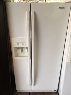 WHIRLPOOL FRIDGE WHITE 33" wide 66" tall works looks perfect