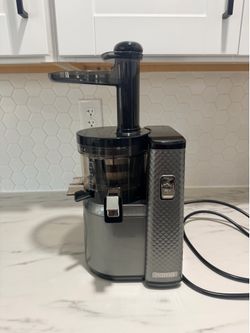 Nama Cold Press Juicer – Excellent Condition + Extra Attachments