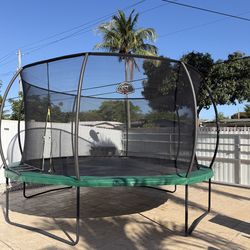 Trampoline  12ft with Safety Net + Basketball Hoop – Great Condition