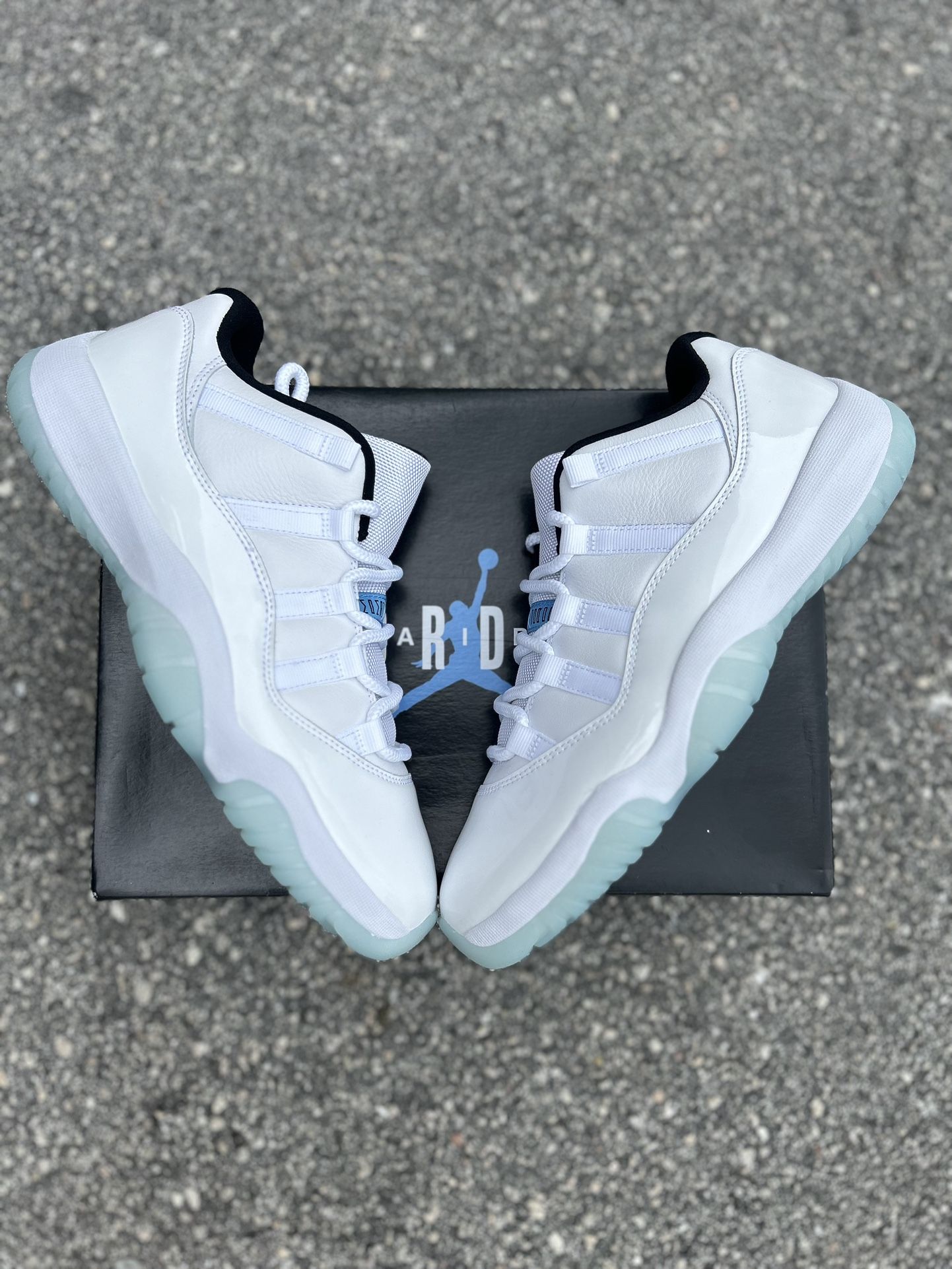 Air Jordan 11 Low ‘Legend Blue’