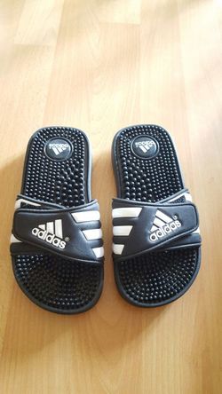 Adidas flip flop size 1