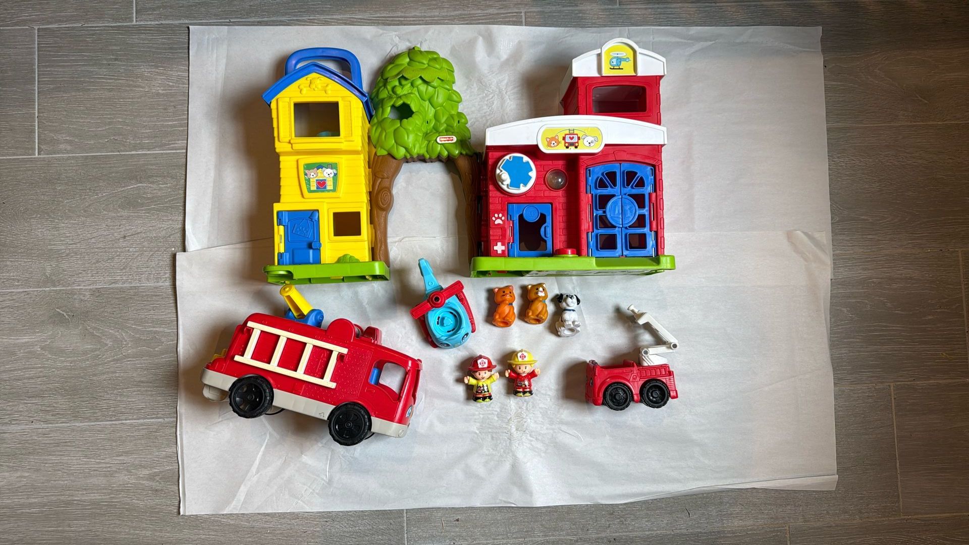 Fisher Price Little People Animal Rescuers Playset + Fire Rescue Set