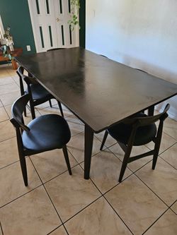 Dining Room Set (6 Person)