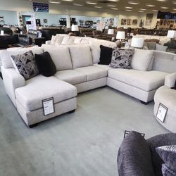 2pc Sectional with Chaise