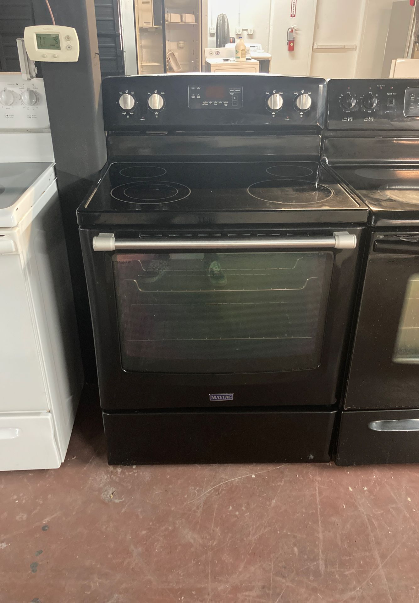 Maytag glass top stove aqua lift self cleaning oven!
