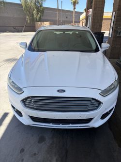 2015 Ford Fusion 2.0L Titanium Ecoboost, white/tan