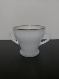 Anchor Hocking Fire King Sugar Bowl Swirl Pattern With Gold Trim 