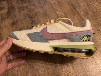 Nike Sun Club Size 9