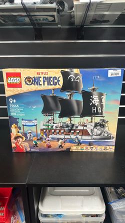 LEGO One Piece - Garp’s Marine Battleship 75646-1