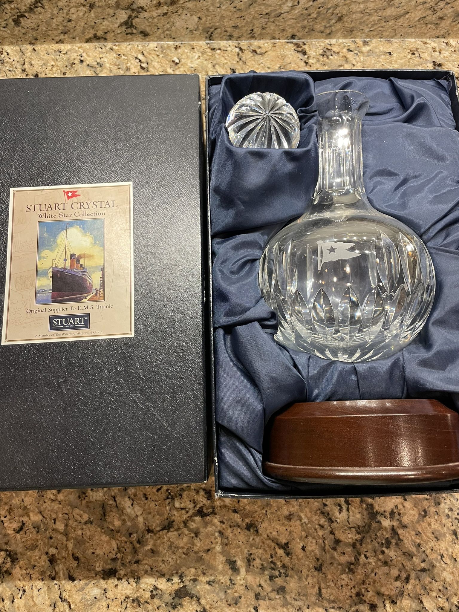 Extremely Rare Mint Titanic 1st Class Stuart White Star Line Cut Crystal Carafe W/ Wooden Base/Top
