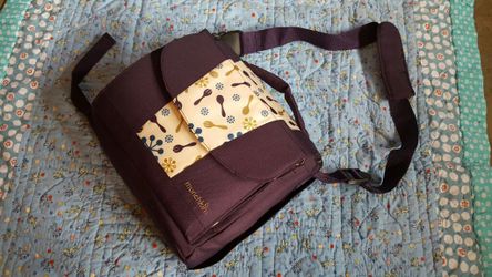 Munchkin traveling booster seat