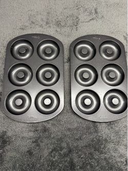 Bundle of 2 Donut Pans, only used once!