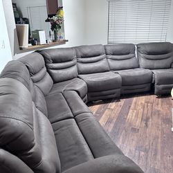 Full Sofa Set (2 Recliners ) 
