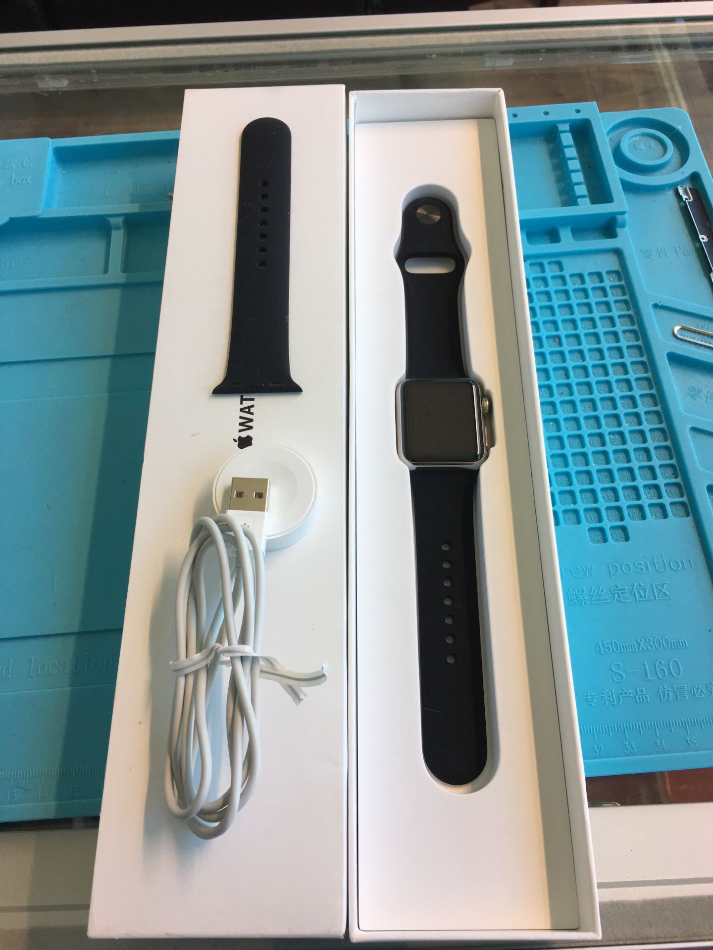 Apple Watch Series 1 38mm Silver Stainless Steel Black Band