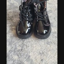2 Pairs Of Toddler Girl Shoes