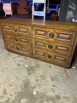 Vintage dresser