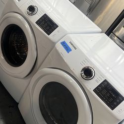 Combo washer and dryer electric sansung use like new perfect working and warranty