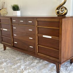 MID CENTURY  Long Dresser