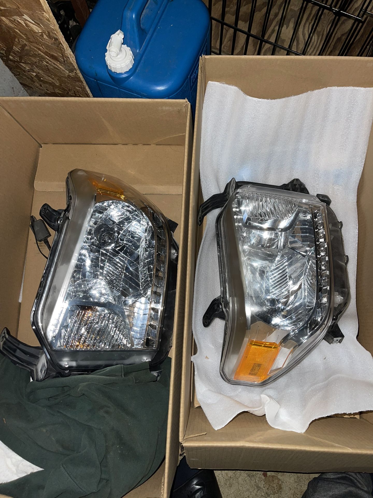 Toyota tundra headlights