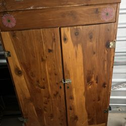 5ft. Tall Cedar Clothes Closet 