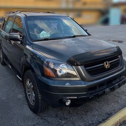 Selling my 2003 Honda Pilot. The car runs and drives well, very reliable engine. Great as a daily driver or work vehicle.