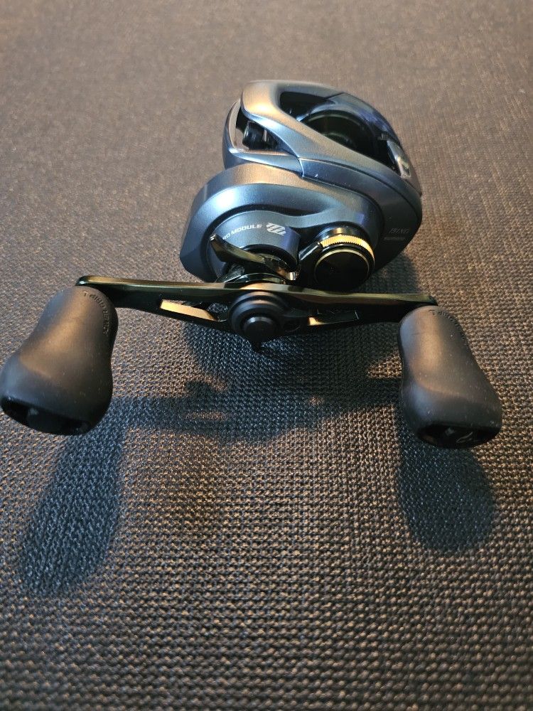 Shimano Curado DC151XG Casting Reel