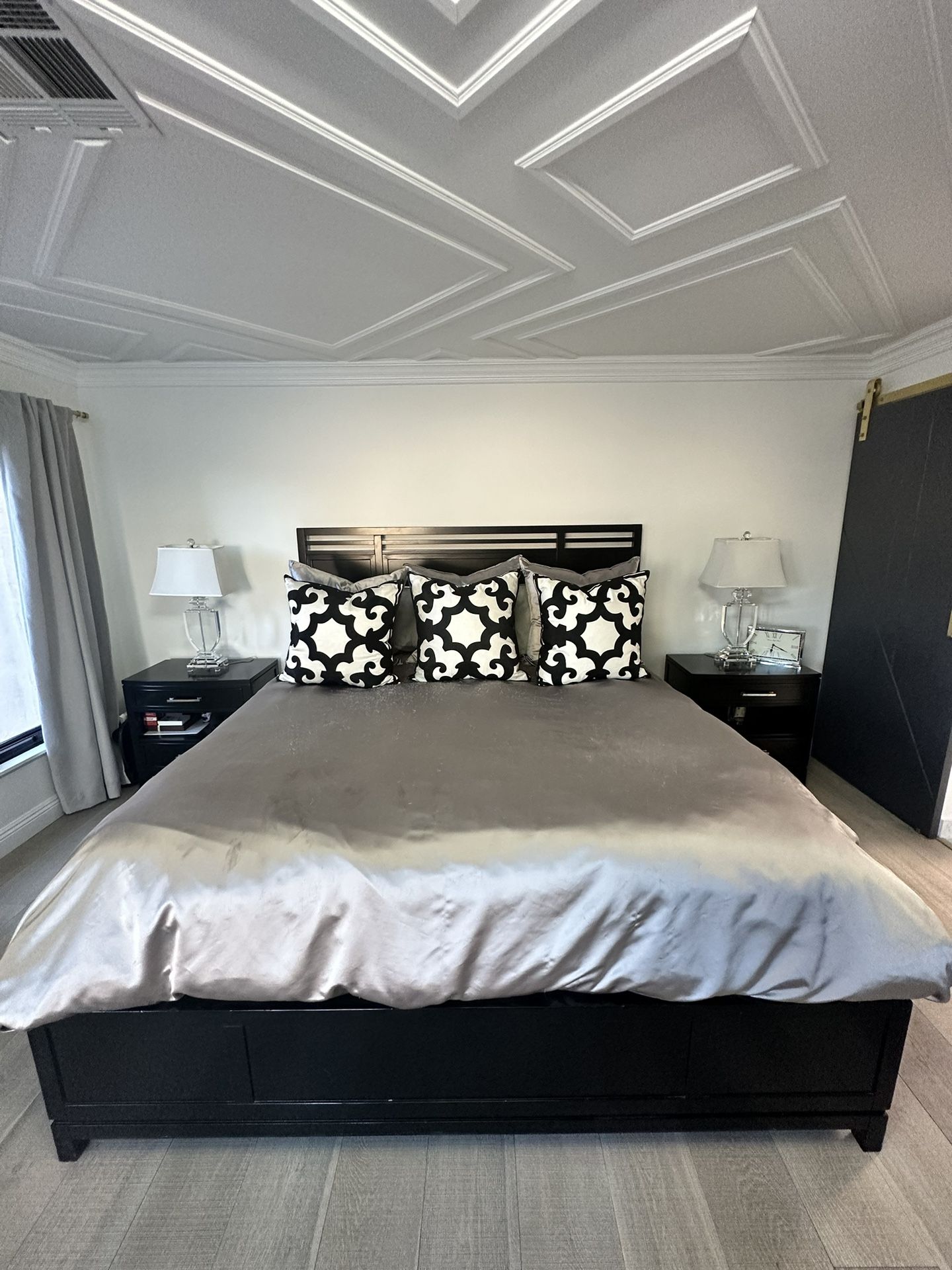 Z Gallerie King Polyester Gray Bedding Ensemble for Sale in Scottsdale, AZ OfferUp