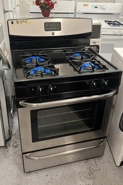 Like New Kenmore Gas Stove - GREAT condition!