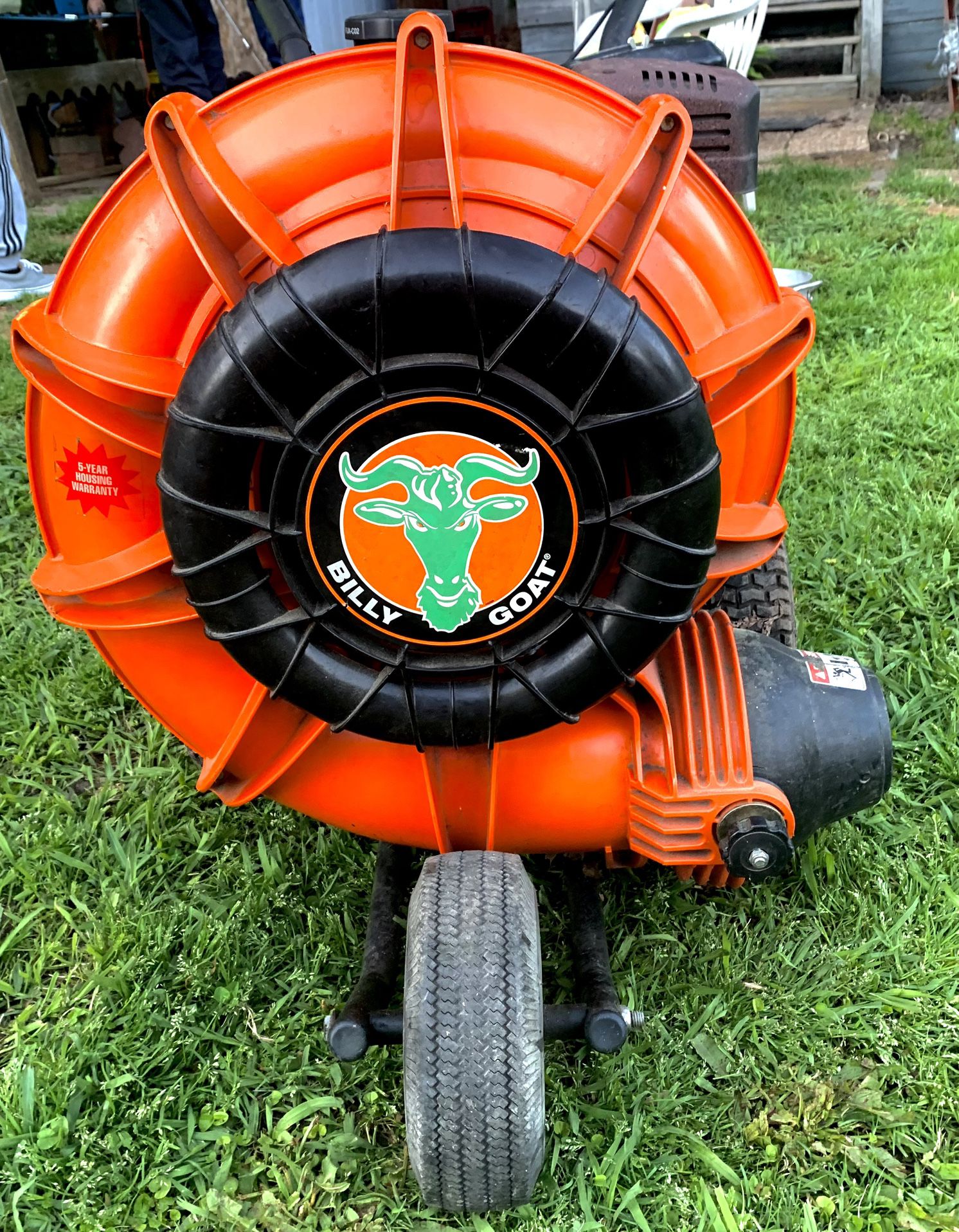 BILLY GOAT 9.0 Hp Commercial Blower