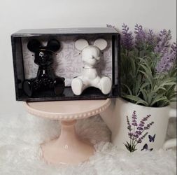 Mickey mouae salt & pepper shakers