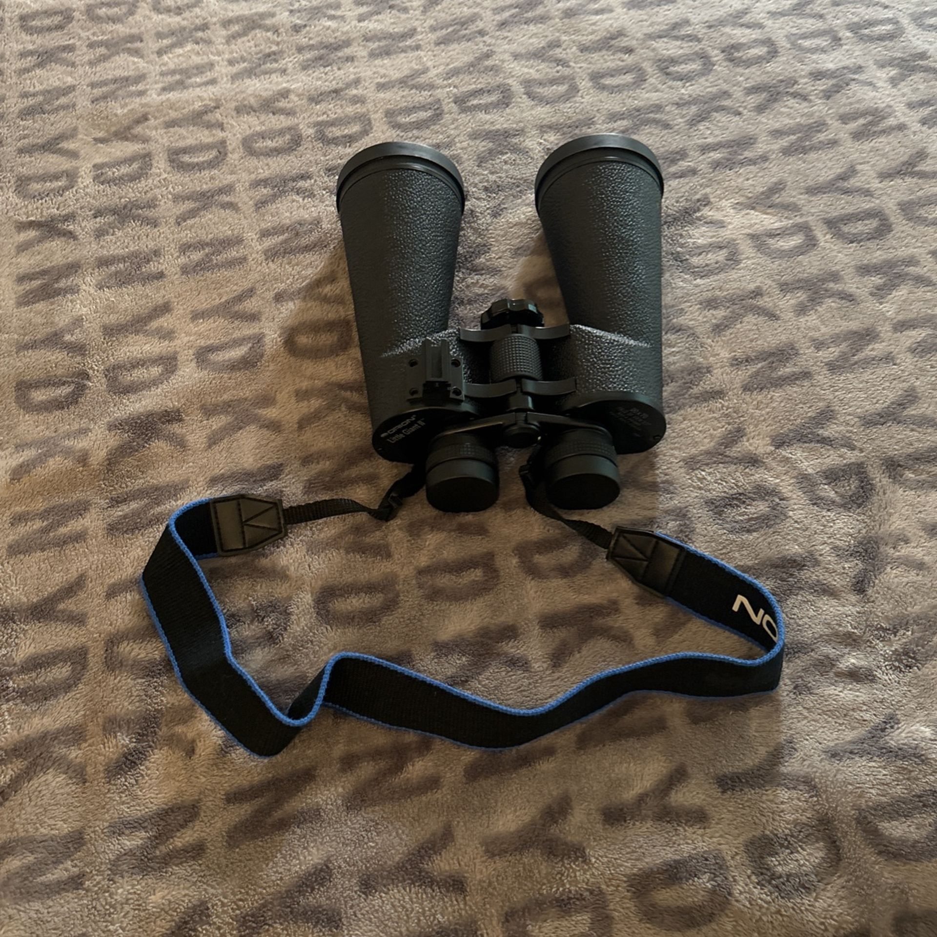 Orion Little Giant II 20x70 Binoculars /w Red Dot Finder