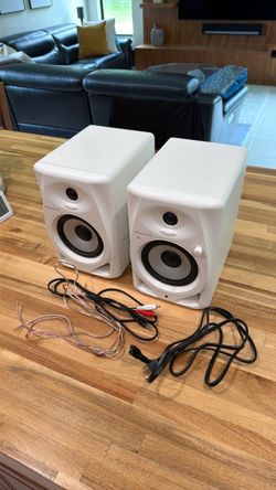 Pioneer DJ Studio Monitor Speakers Pair White DM50D Bluetooth