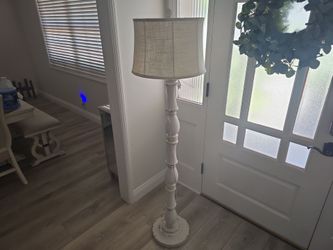 Floor lamp