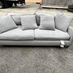 Bernhardt Couch