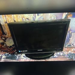 LCD TV WITH STAND (19”) 
