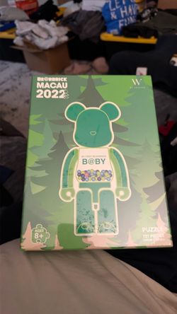 🧩 BE@RBRICK Macau 2022 B@BY Collectible Puzzle — $50 OBO! 💚