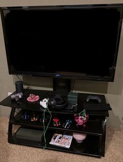 50” TV WITH BLACK STAND