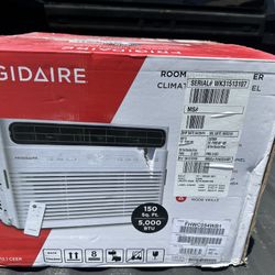 Window Ac Unit Frigidaire 5,000 BTU With Remote Sale!!!!    