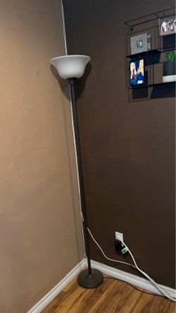 Floor lamp
