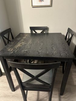 Dining Room Table & 4 Chairs