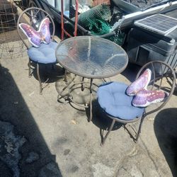 Bistro Table N Chairs 