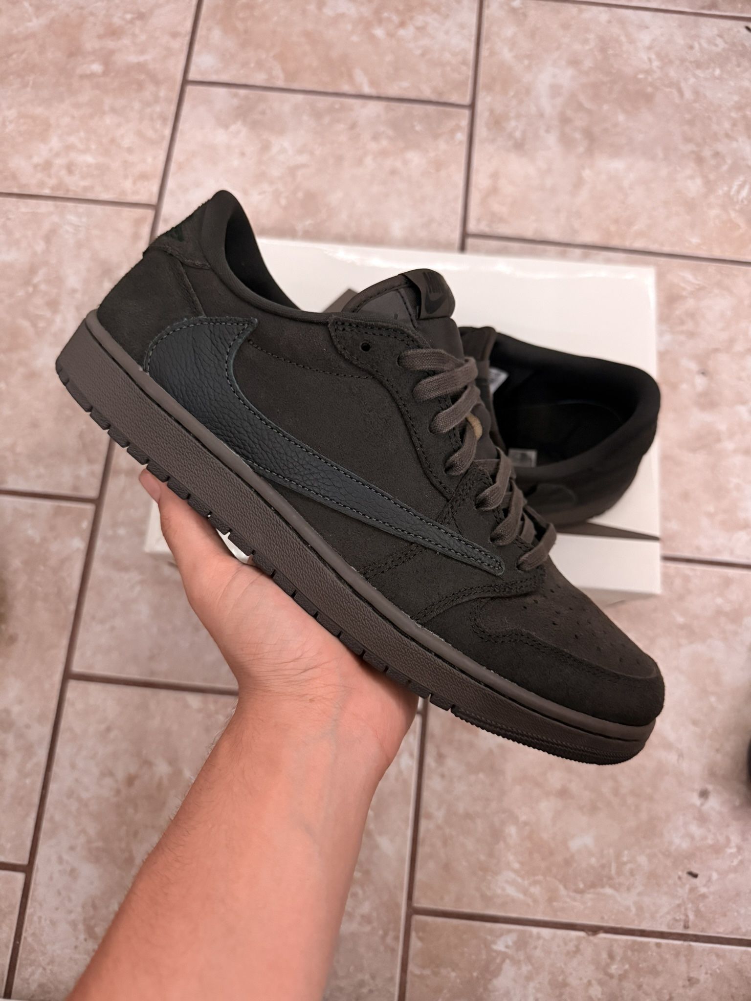 Travis Scott Velvet Brown