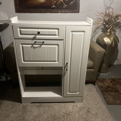 White Organizer Furniture