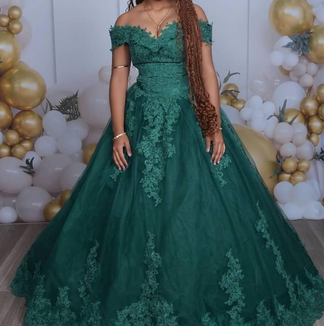 Fairytale Corset Ball Gown – Emerald Green Dress for Prom, Sweet 16, or Quinceañera