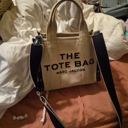 THE TOTE BAG  MARC JACOBS 