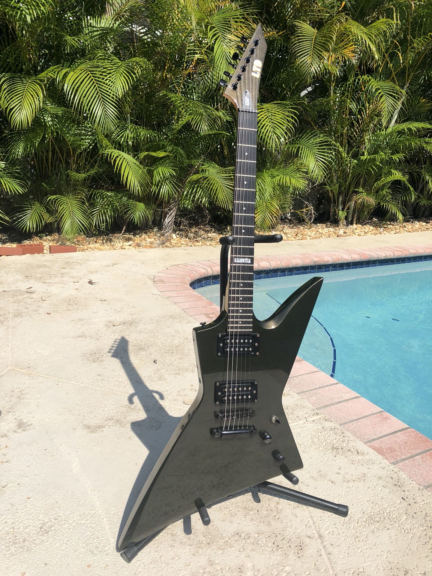 ESP LTD EX-100 Electric Guitar