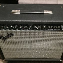 Fender DELUXE  112  Plus 