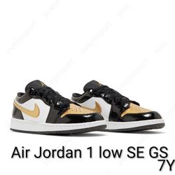 new Air Jordan 1 Low SE GS Size 7Y